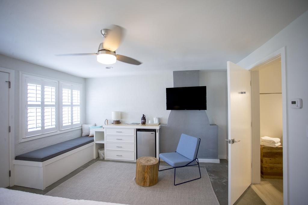 The Hotel Palms Atlantic Beach Exterior photo